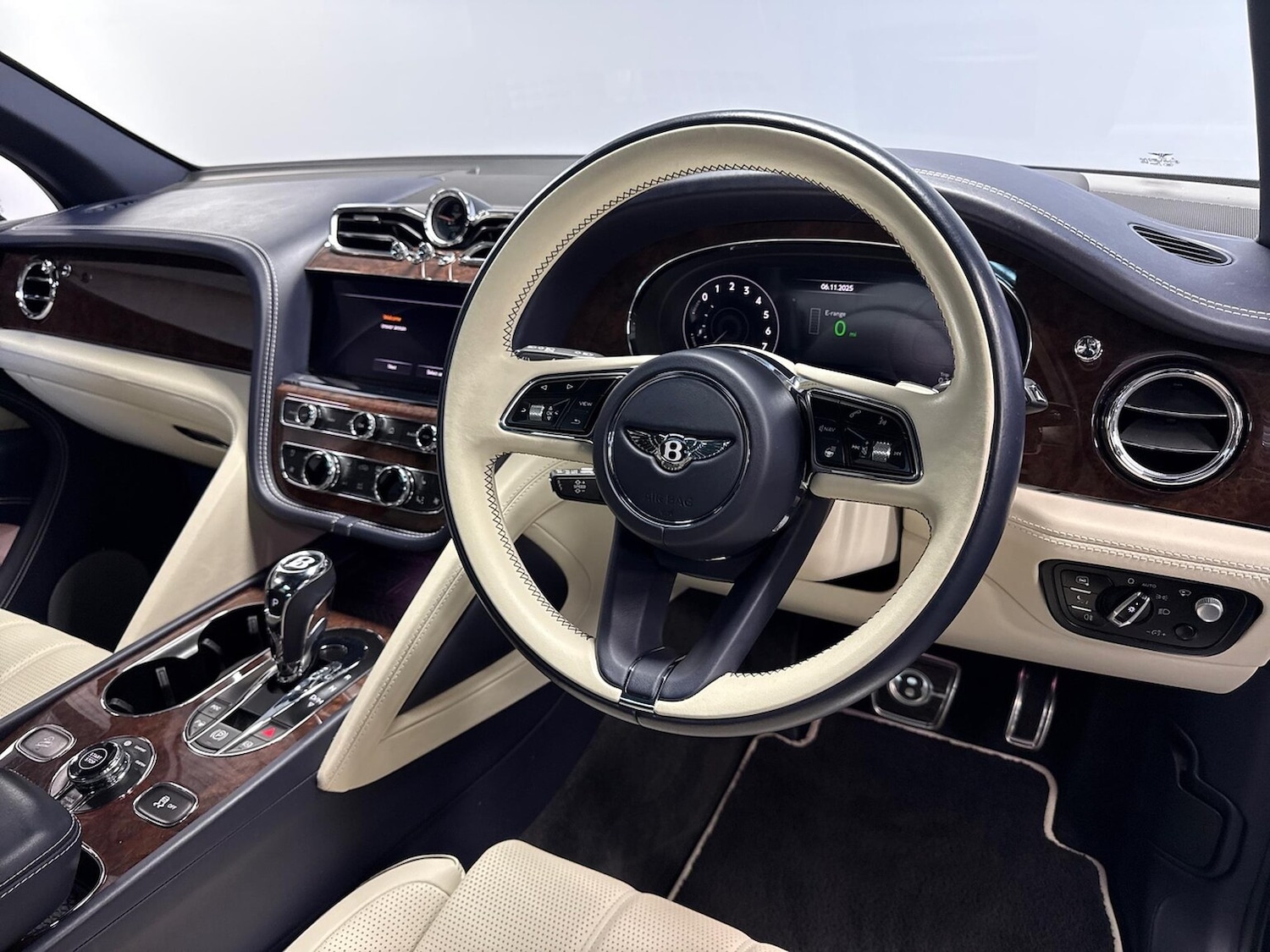 Used Bentley Bentayga 2022 for sale - 76492439: Photo 26