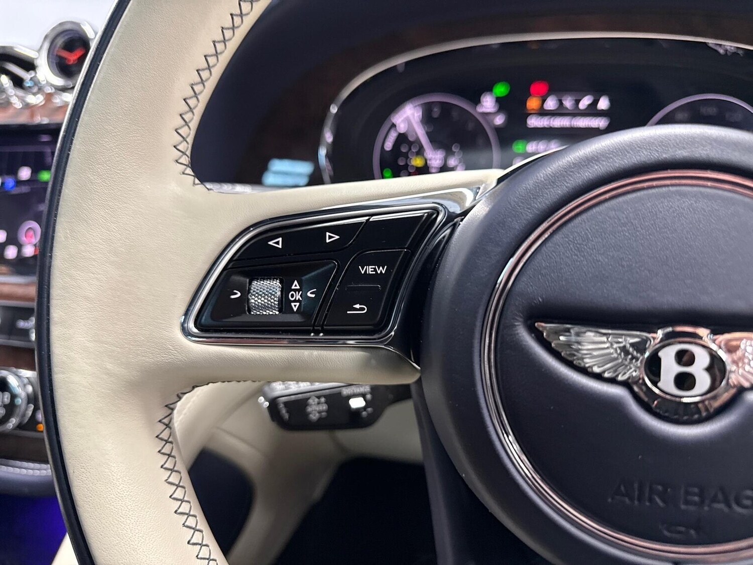 Used Bentley Bentayga 2022 for sale - 76492439: Photo 27