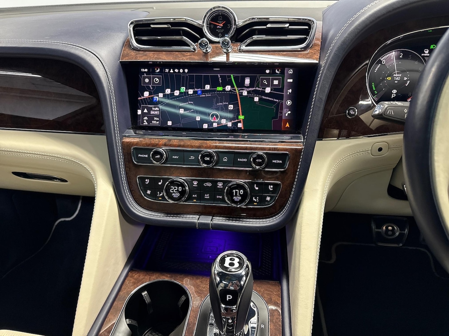 Used Bentley Bentayga 2022 for sale - 76492439: Photo 32