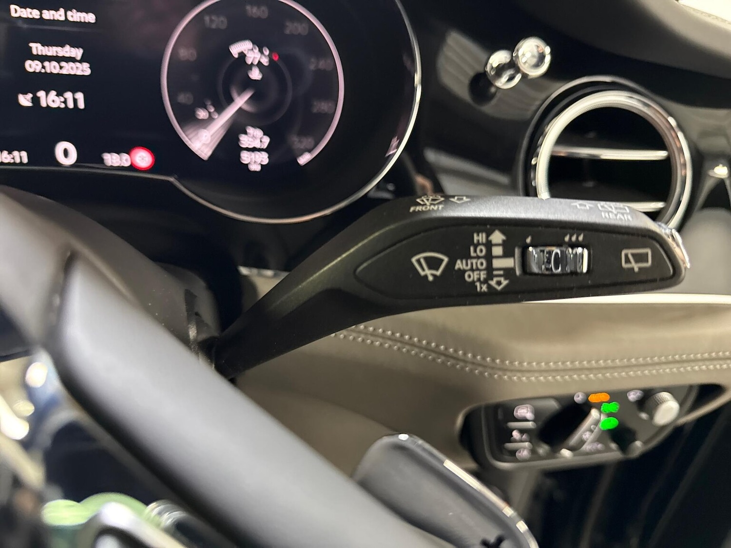 Used Bentley Bentayga 2024 for sale - 76638862: Photo 33