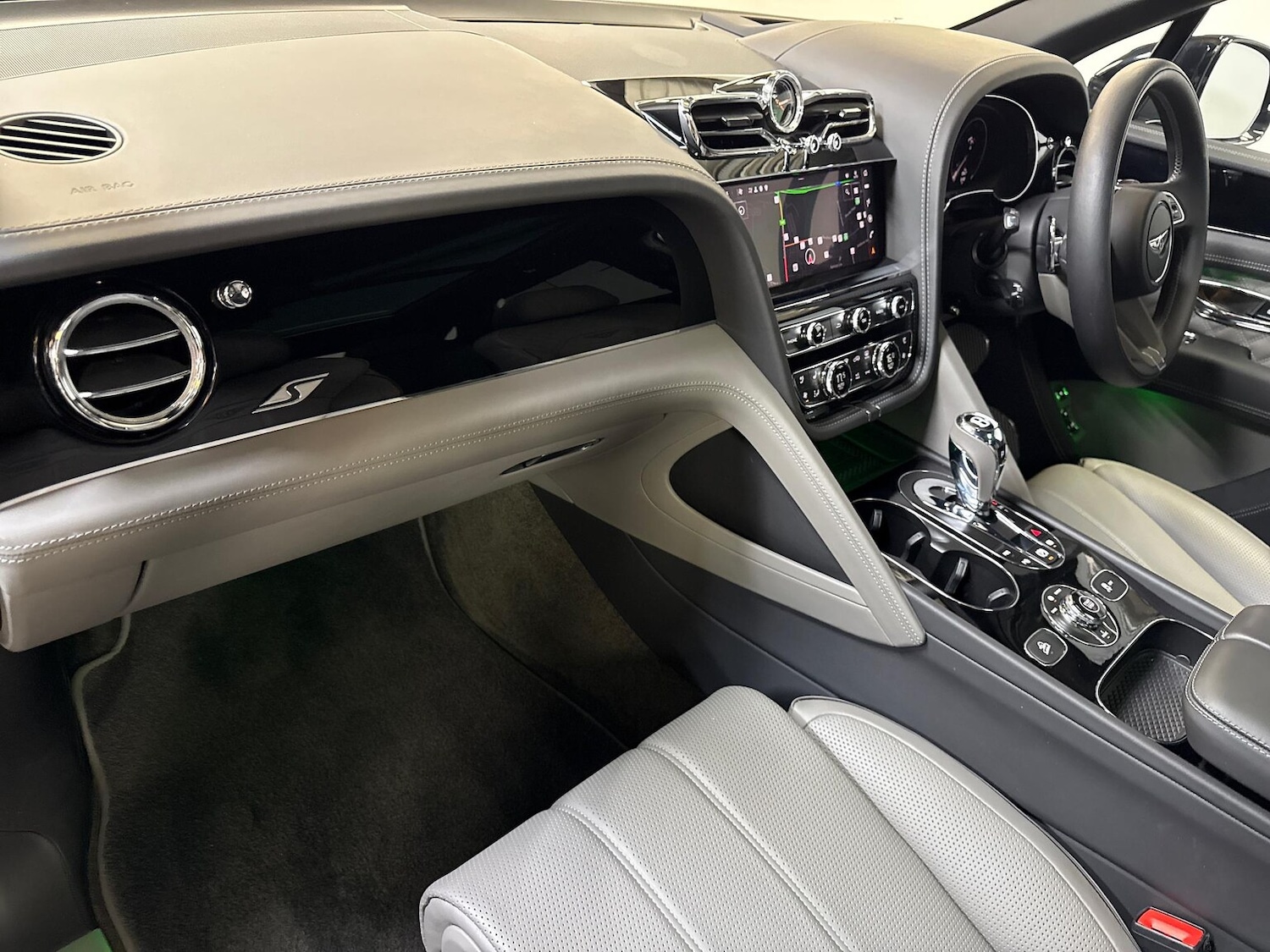 Used Bentley Bentayga 2024 for sale - 76638862: Photo 36