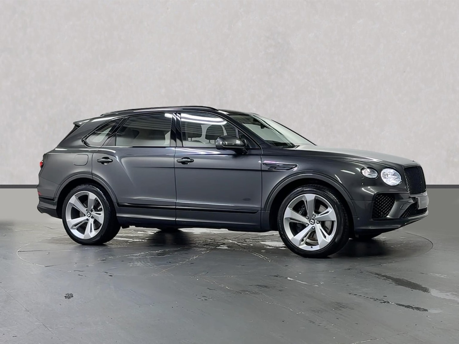 Used Bentley Bentayga 2023 for sale - 78064410: Photo 2