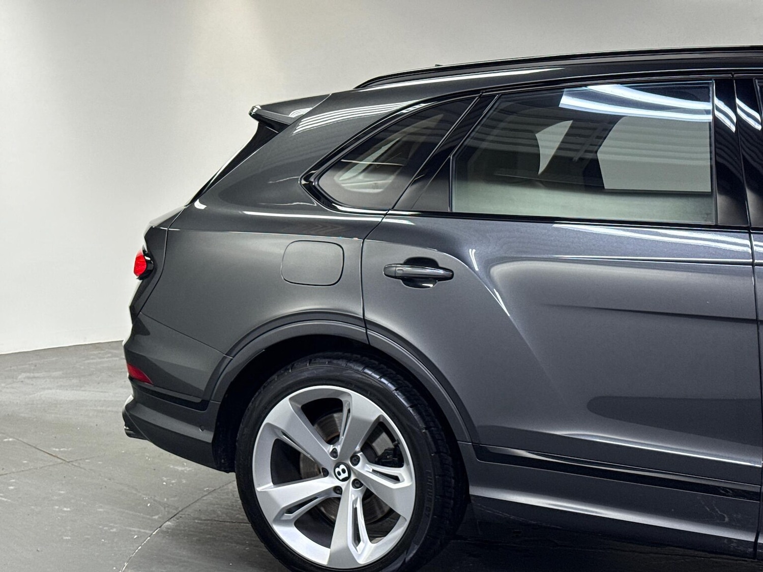 Used Bentley Bentayga 2023 for sale - 78064410: Photo 29