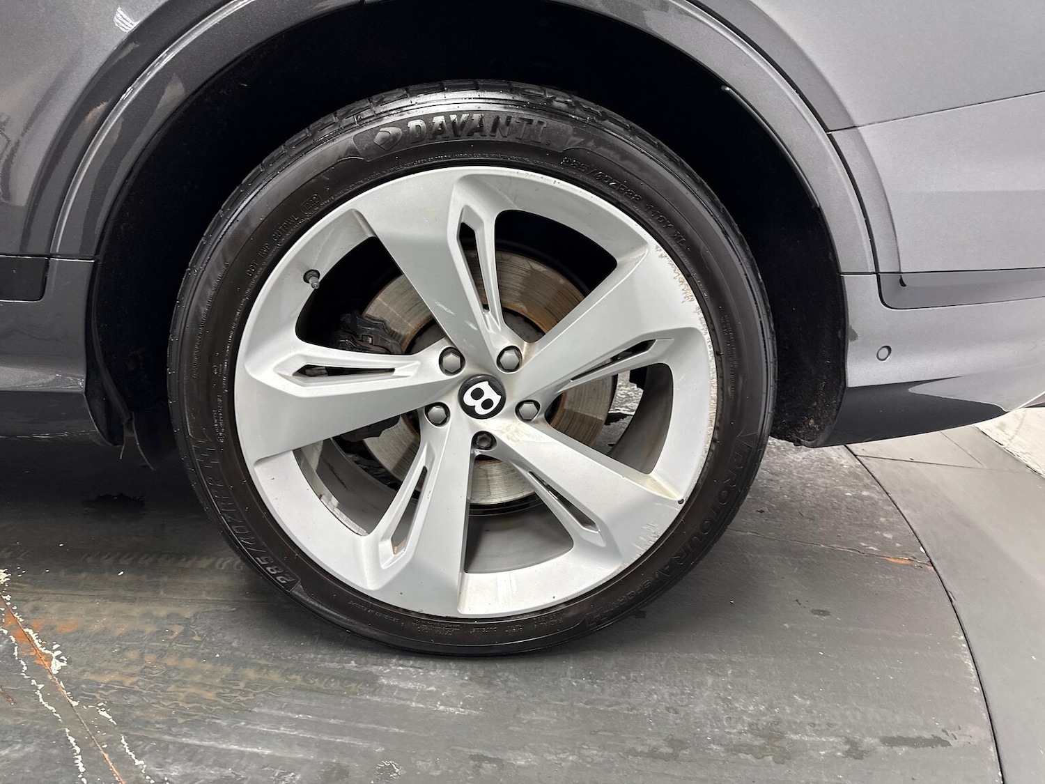 Used Bentley Bentayga 2023 for sale - 78064410: Photo 31