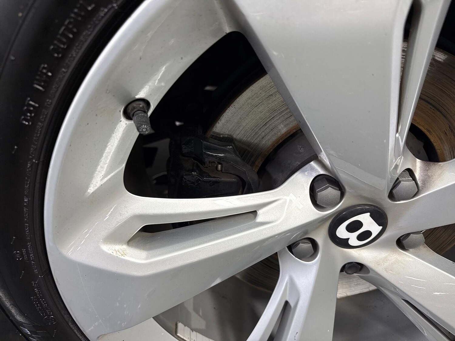 Used Bentley Bentayga 2023 for sale - 78064410: Photo 32