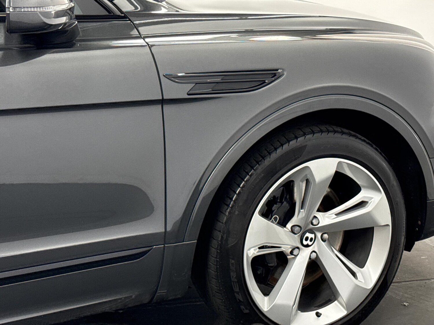 Used Bentley Bentayga 2023 for sale - 78064410: Photo 33