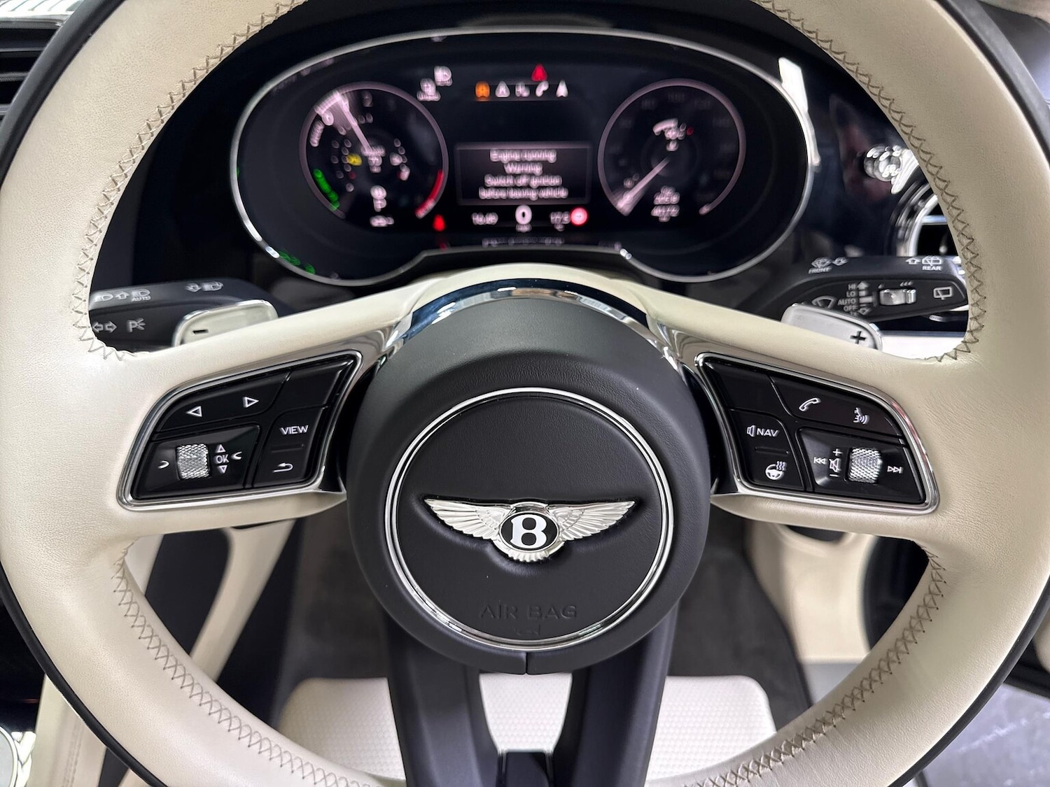 Used Bentley Bentayga 2023 for sale - 78064410: Photo 40