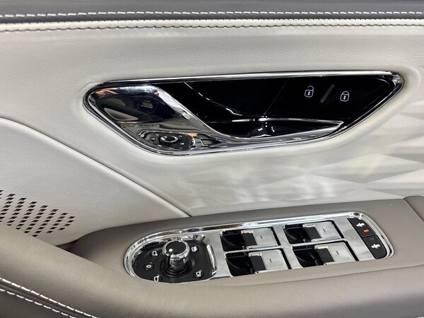 Used Bentley Flying Spur 2024 for sale - 75481836: Photo 31