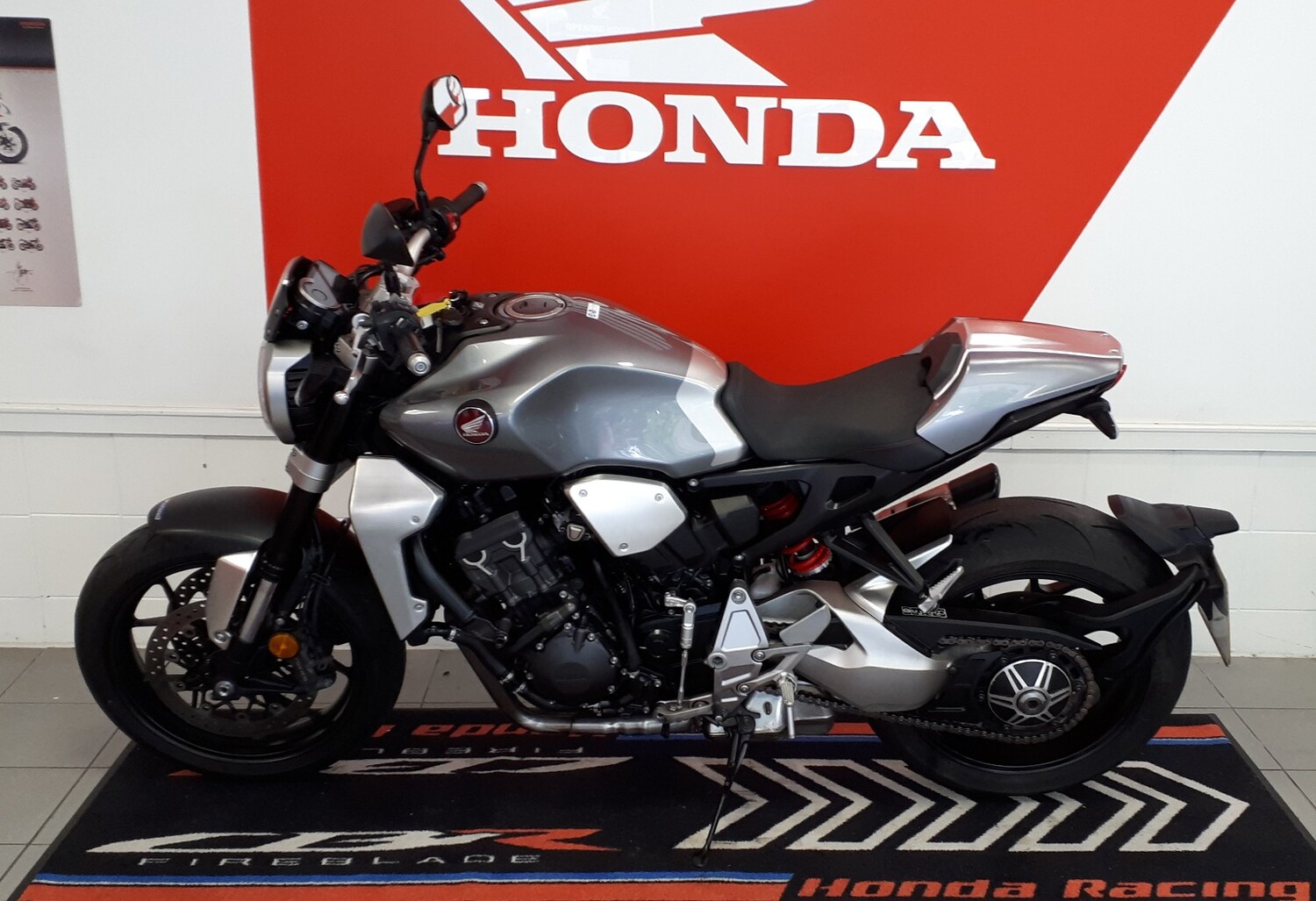 Honda CB1000R