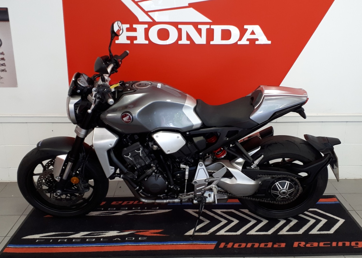 Honda CB1000R