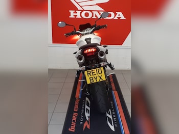 Used Triumph STREET TRIPLE 2010 for sale - bike-63192884: Photo