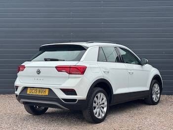Used Volkswagen T-Roc 2019 for sale - 75798311: Photo