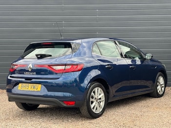 Used Renault Megane 2019 for sale - 75855080: Photo
