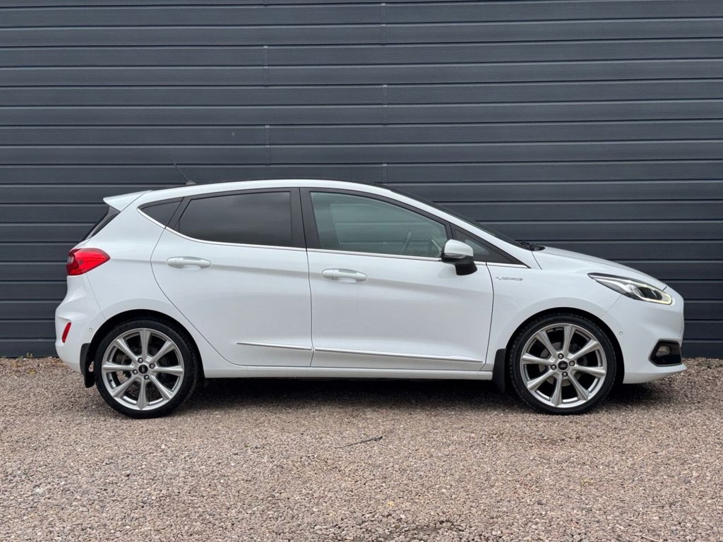 Used Ford Fiesta 2017 for sale - 76119119: Photo 8