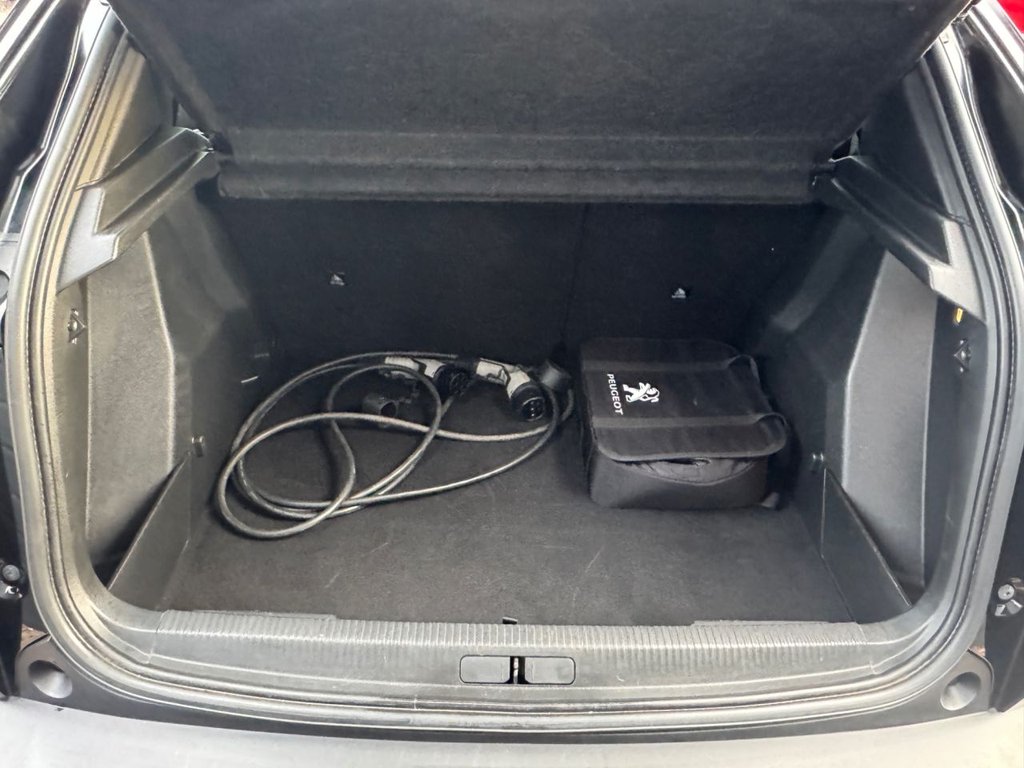Used Peugeot E-2008 2022 for sale - 77089047: Photo 20
