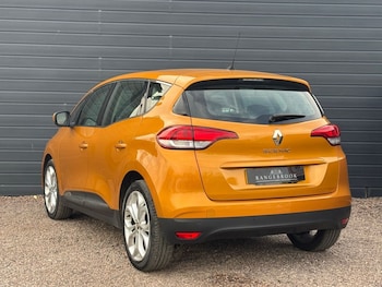 Used Renault Scenic 2018 for sale - 73900604: Photo