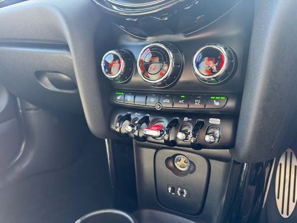 Used MINI Hatch 2017 for sale - 74209744: Photo 28
