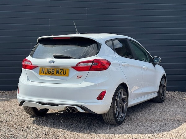 Used Ford Fiesta 2018 for sale - 74580402: Photo 6