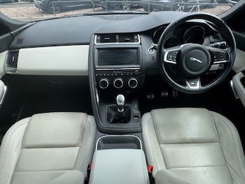 Used Jaguar E-Pace 2019 for sale - 79481833: Photo