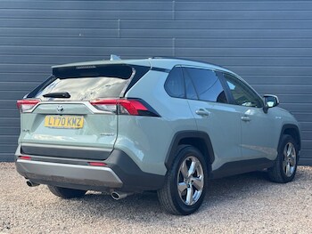 Used Toyota RAV4 2020 for sale - 76018847: Photo 3