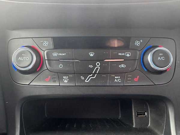 Used Ford Focus 2017 for sale - 76148125: Photo 15