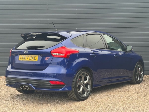 Used Ford Focus 2017 for sale - 76148125: Photo 3
