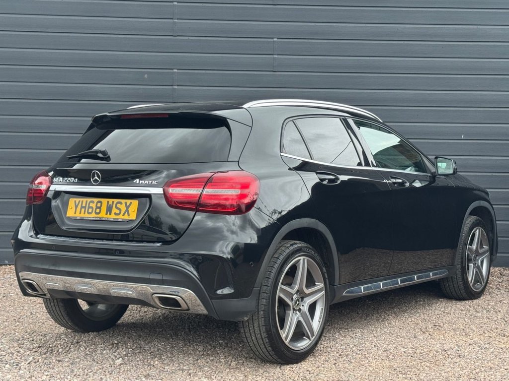 Used Mercedes-Benz GLA 2018 for sale - 76569901: Photo 3