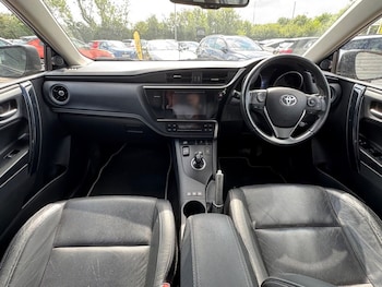 Used Toyota Auris 2018 for sale - 75924105: Photo