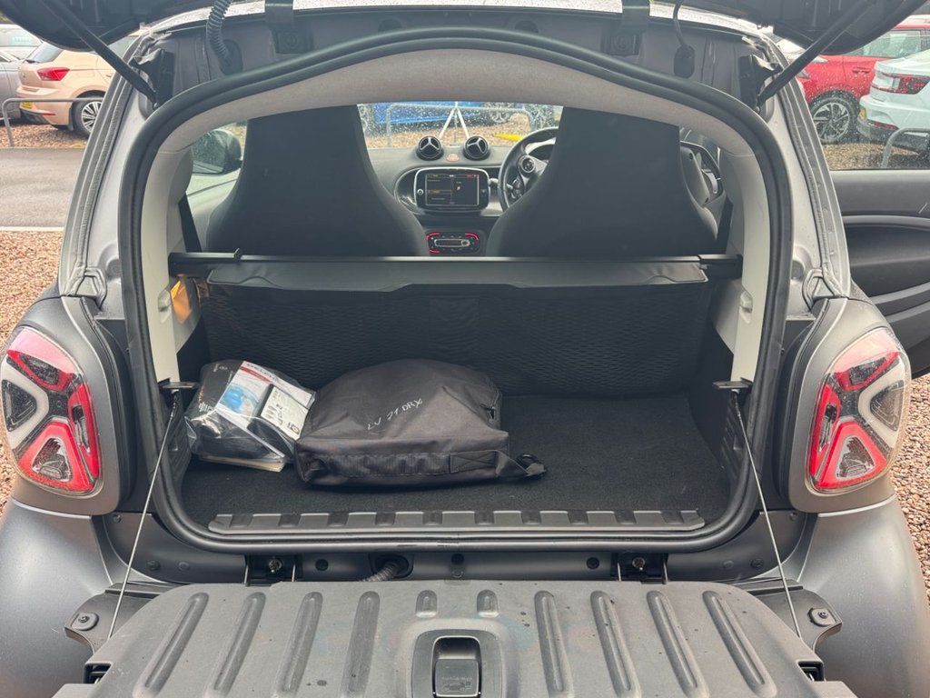 Used smart fortwo 2021 for sale - 76841294: Photo 13