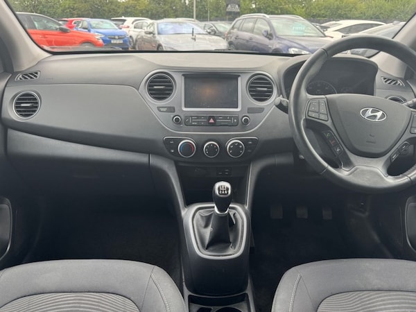 Used Hyundai i10 2019 for sale - 75111133: Photo 4