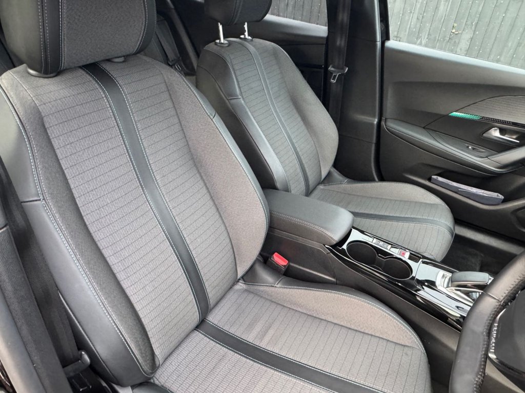 Used Peugeot E-2008 2021 for sale - 76950452: Photo 14