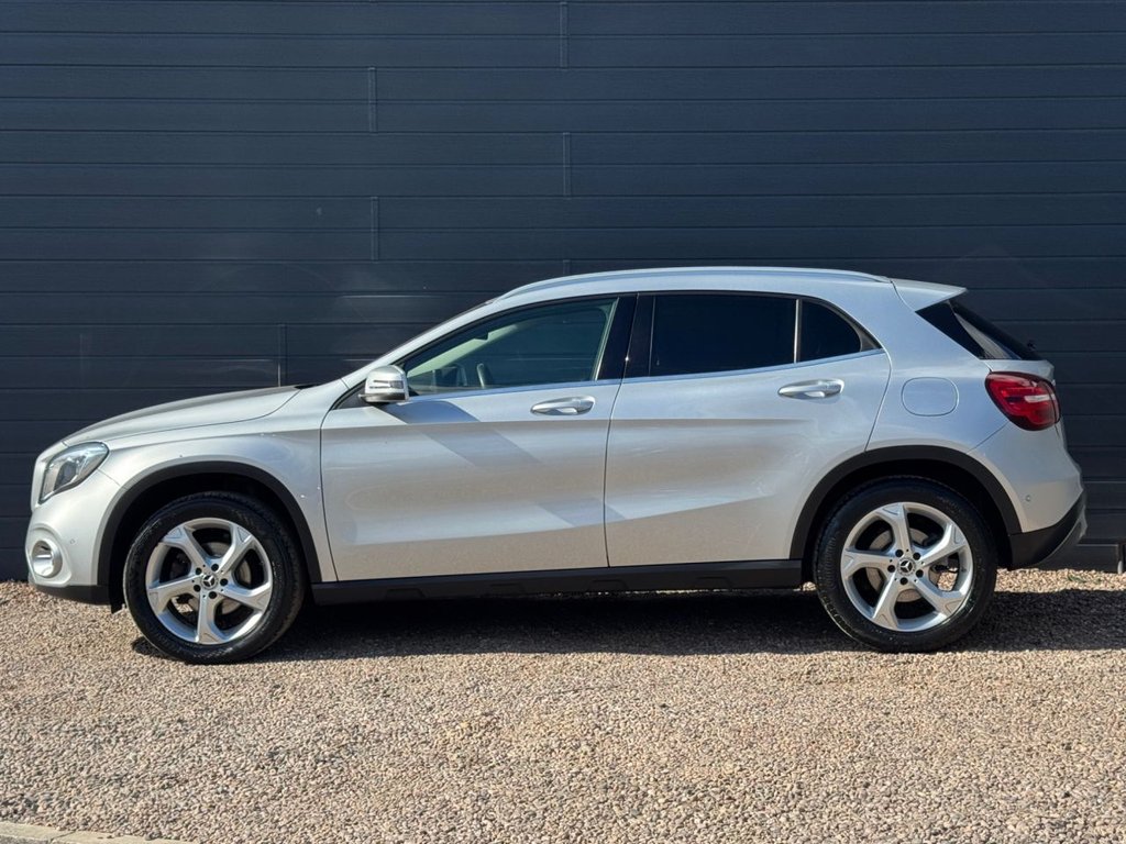 Used Mercedes-Benz GLA 2018 for sale - 76018788: Photo 11
