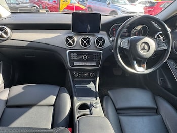 Used Mercedes-Benz GLA 2018 for sale - 76018788: Photo 4