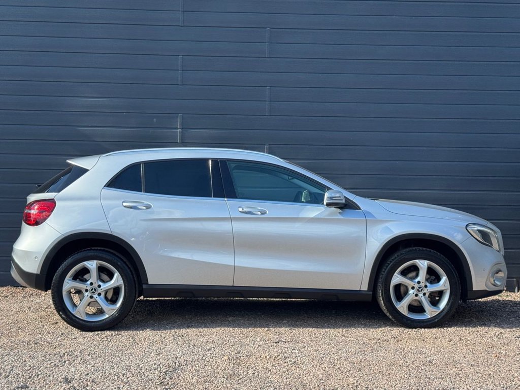 Used Mercedes-Benz GLA 2018 for sale - 76018788: Photo 8