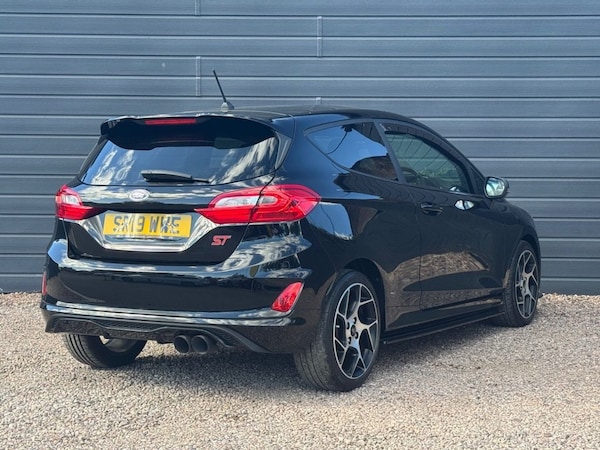 Used Ford Fiesta 2019 for sale - 76056743: Photo 3