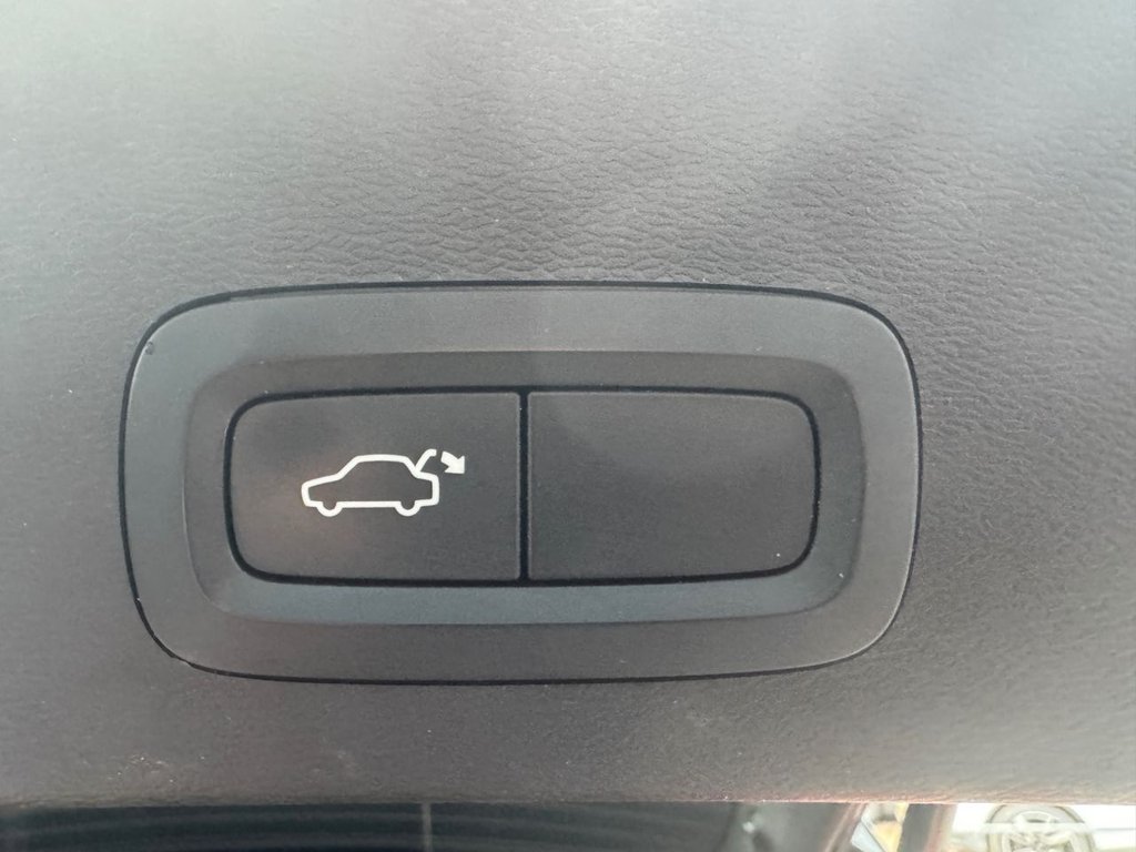 Used Volvo XC40 2022 for sale - 77276415: Photo 24