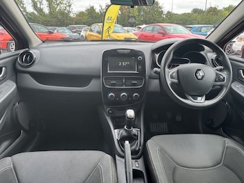 Used Renault Clio 2019 for sale - 76569856: Photo