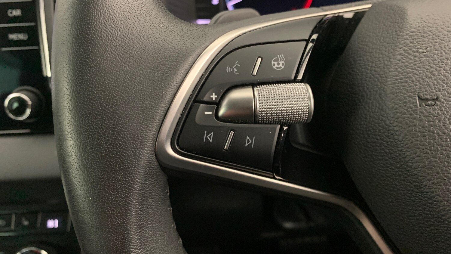 Used Skoda Karoq 2024 for sale - 76110319: Photo 19