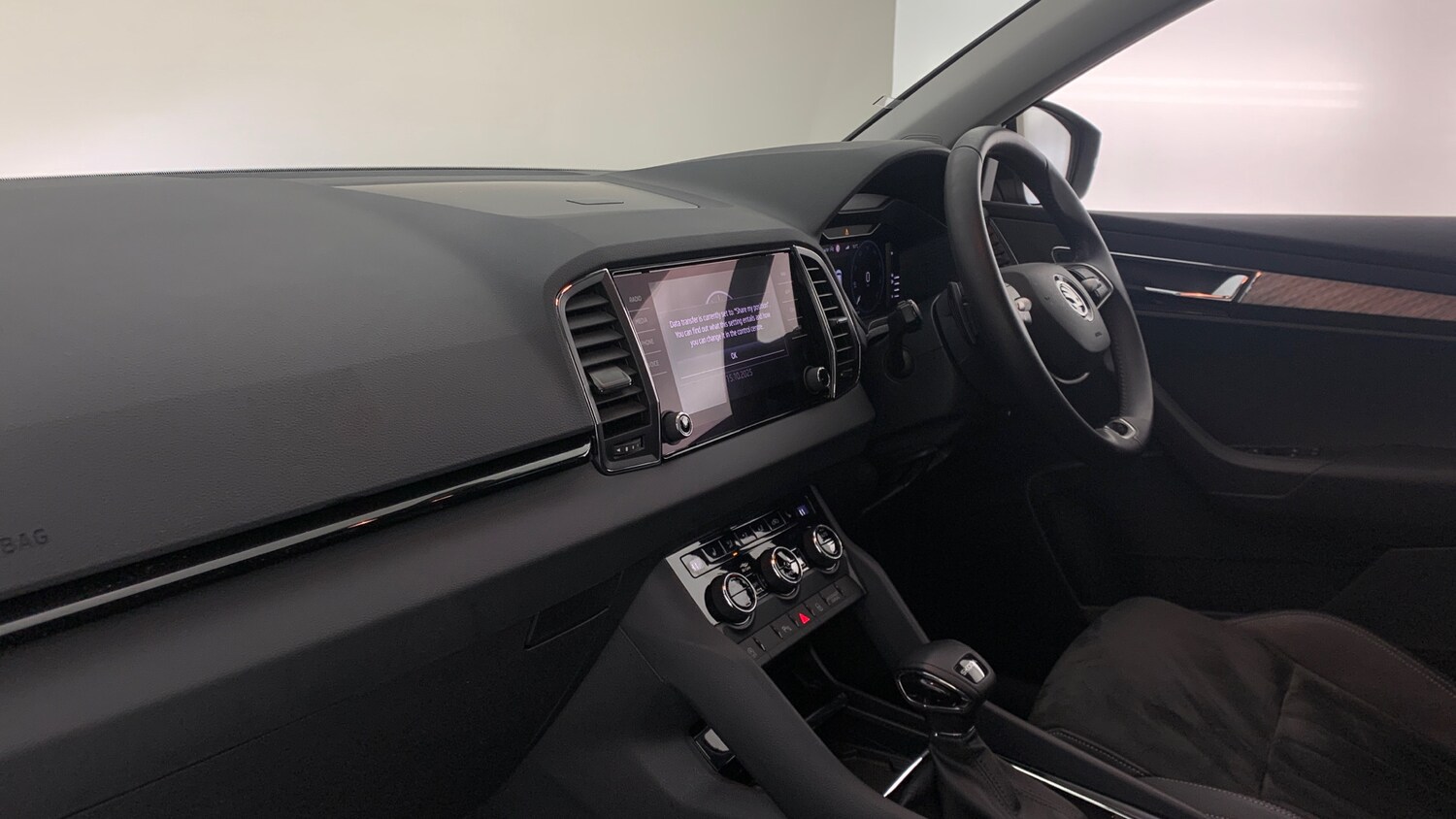 Used Skoda Karoq 2024 for sale - 76110319: Photo 2