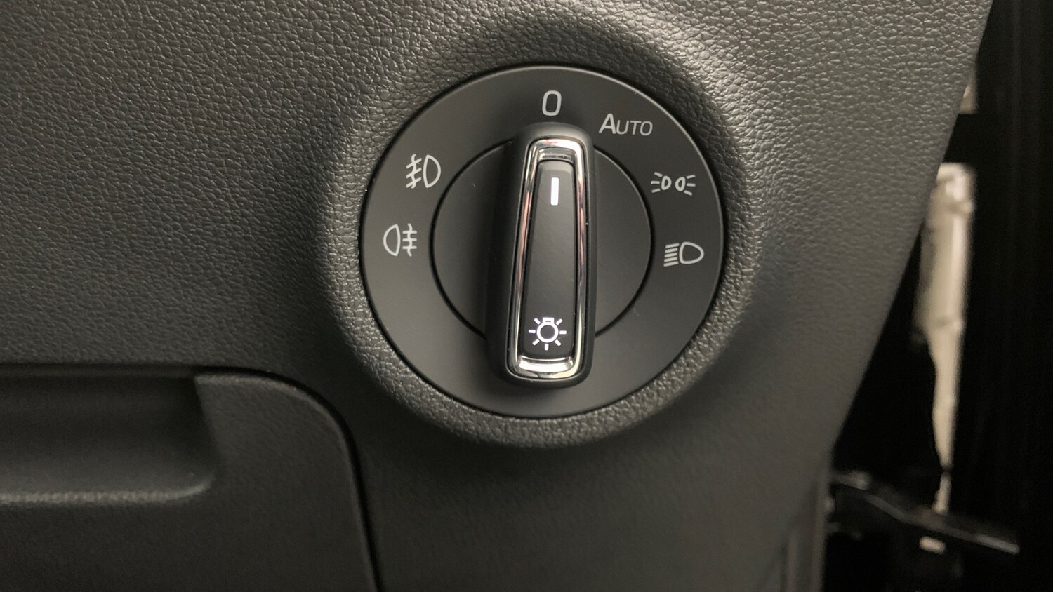 Used Skoda Karoq 2024 for sale - 76110319: Photo 20