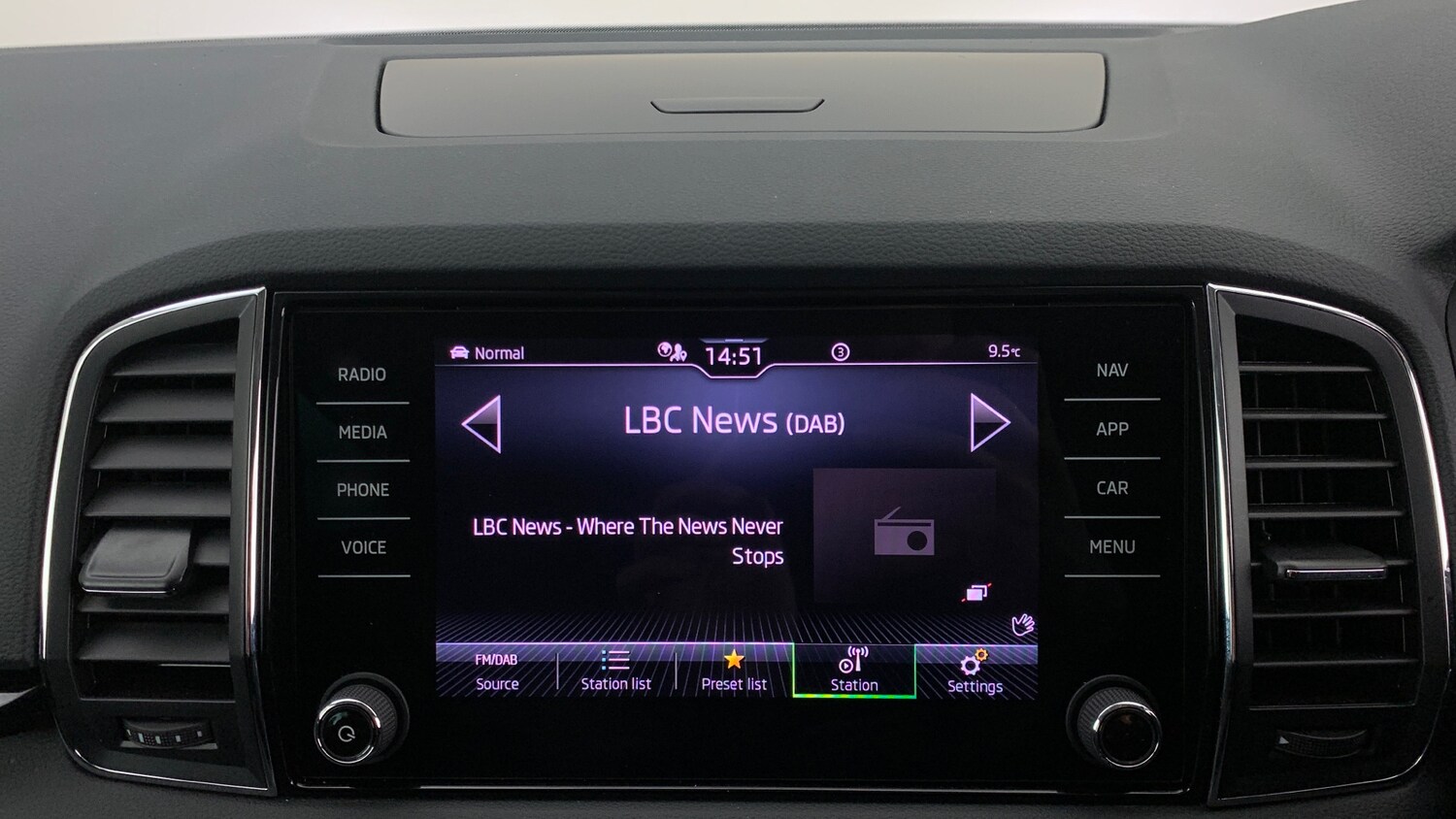 Used Skoda Karoq 2024 for sale - 76110319: Photo 24