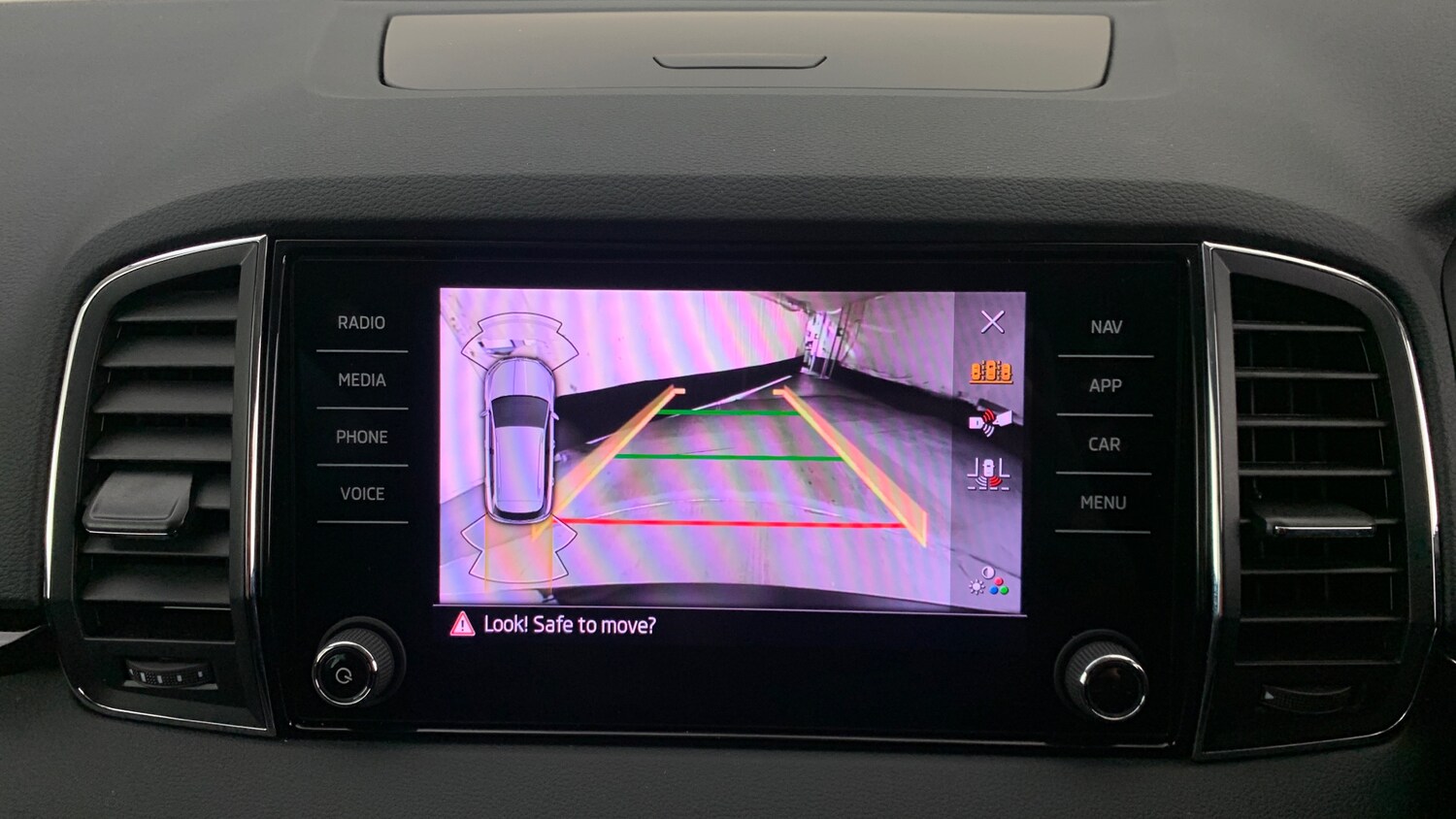 Used Skoda Karoq 2024 for sale - 76110319: Photo 28