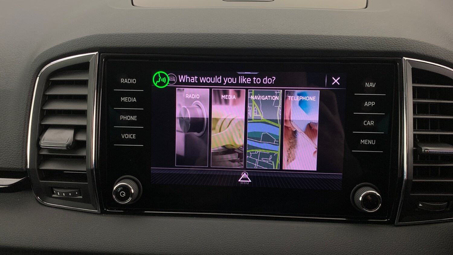 Used Skoda Karoq 2024 for sale - 76110319: Photo 30