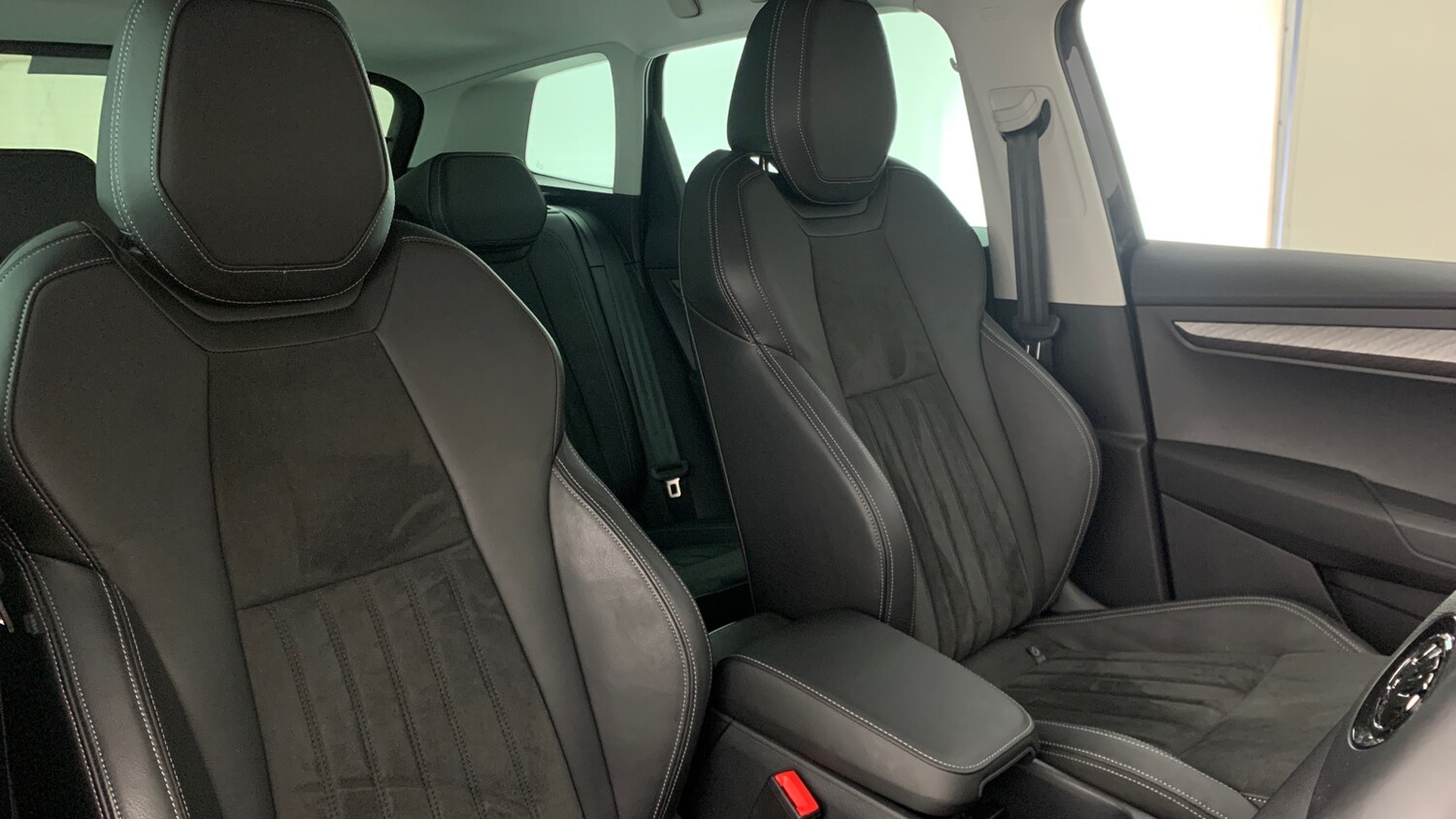 Used Skoda Karoq 2024 for sale - 76110319: Photo 44