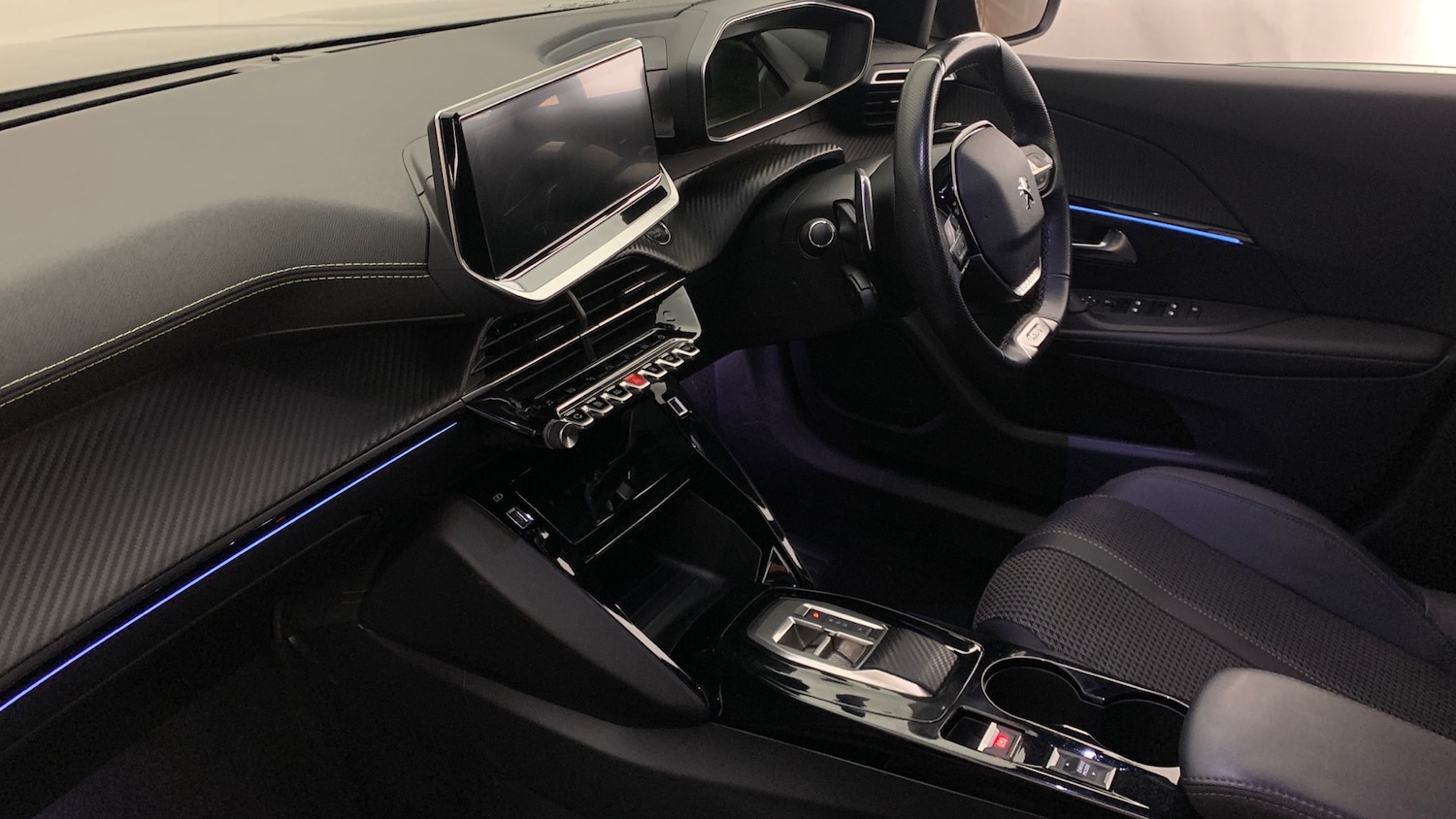 Used Peugeot 2008 2022 for sale - 78035714: Photo 2