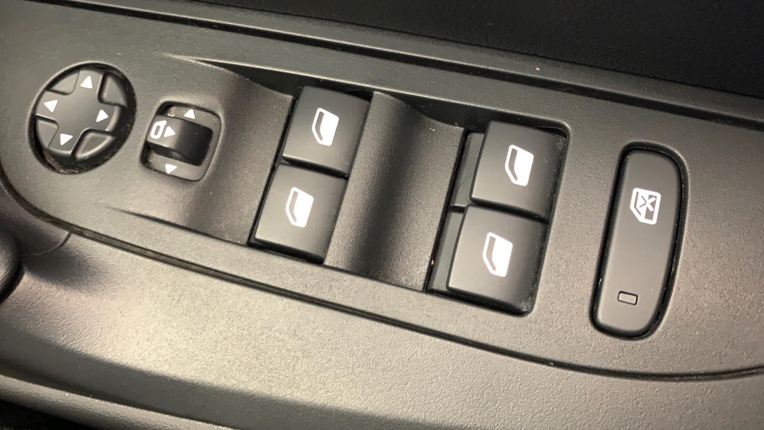 Used Peugeot 2008 2022 for sale - 78035714: Photo 39