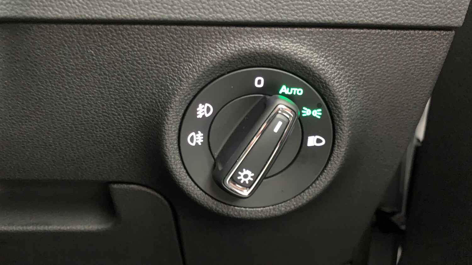 Used Skoda Karoq 2024 for sale - 76043875: Photo 20