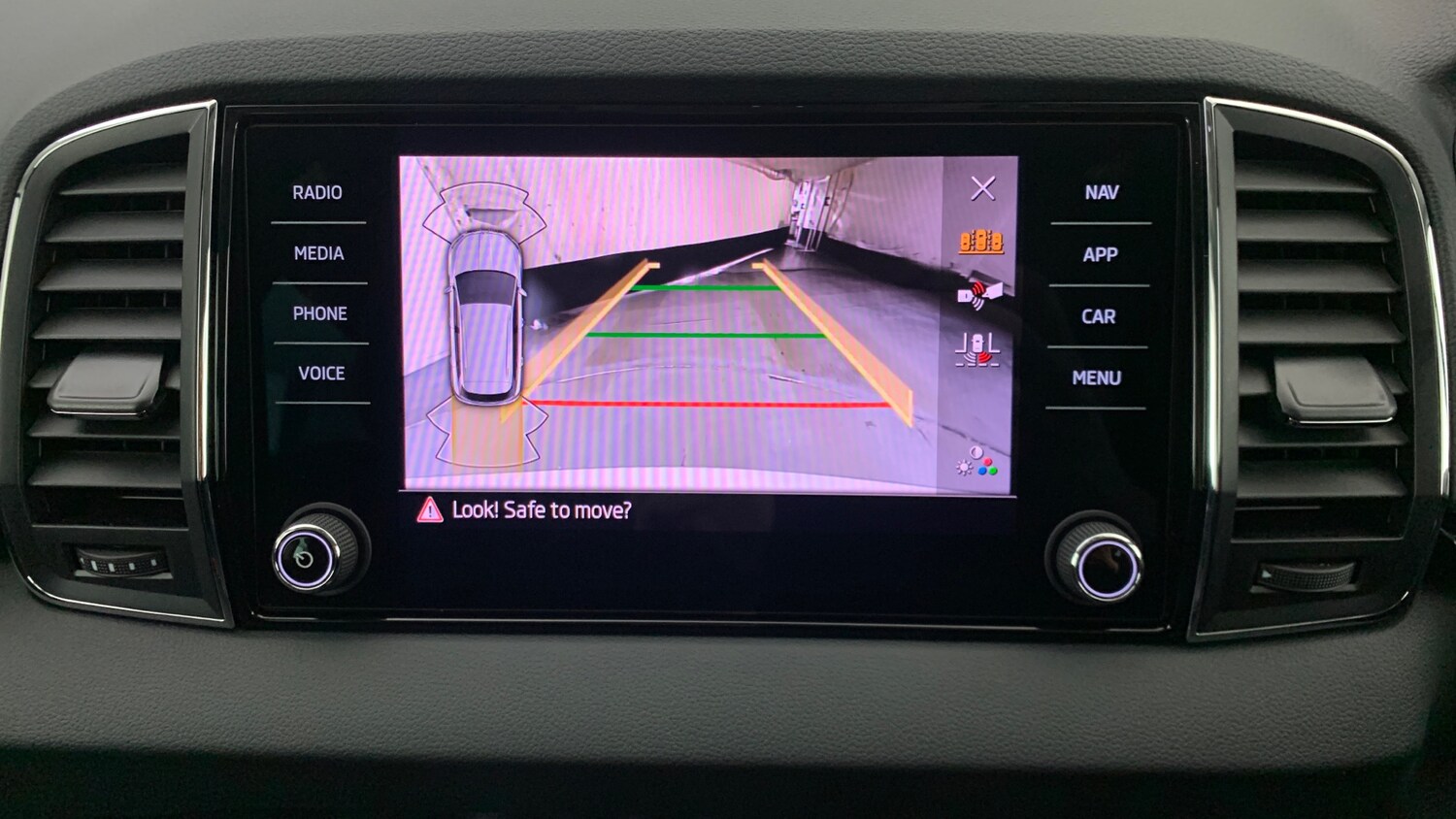 Used Skoda Karoq 2024 for sale - 76043875: Photo 28