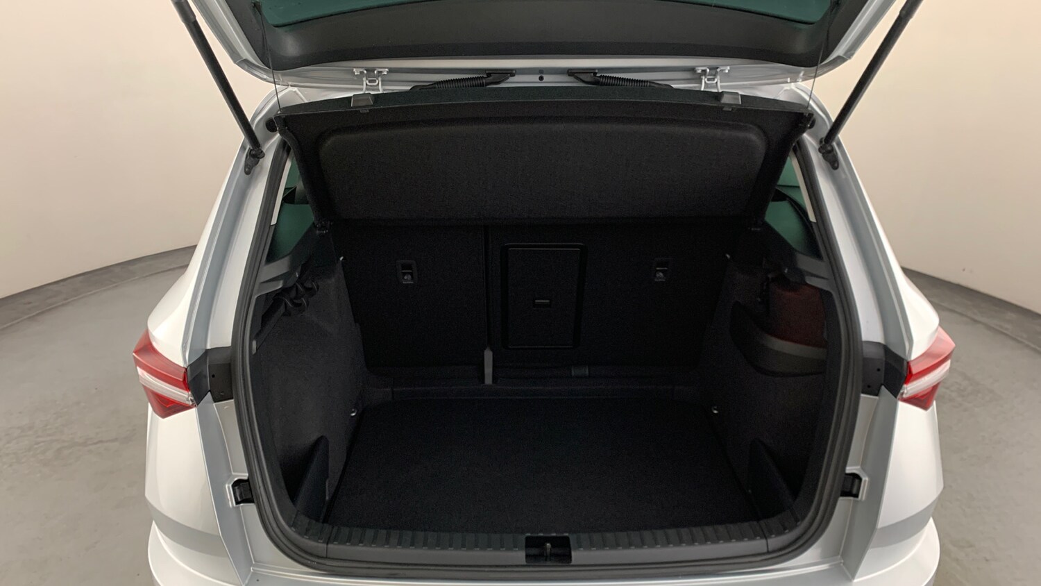 Used Skoda Karoq 2024 for sale - 76043875: Photo 5