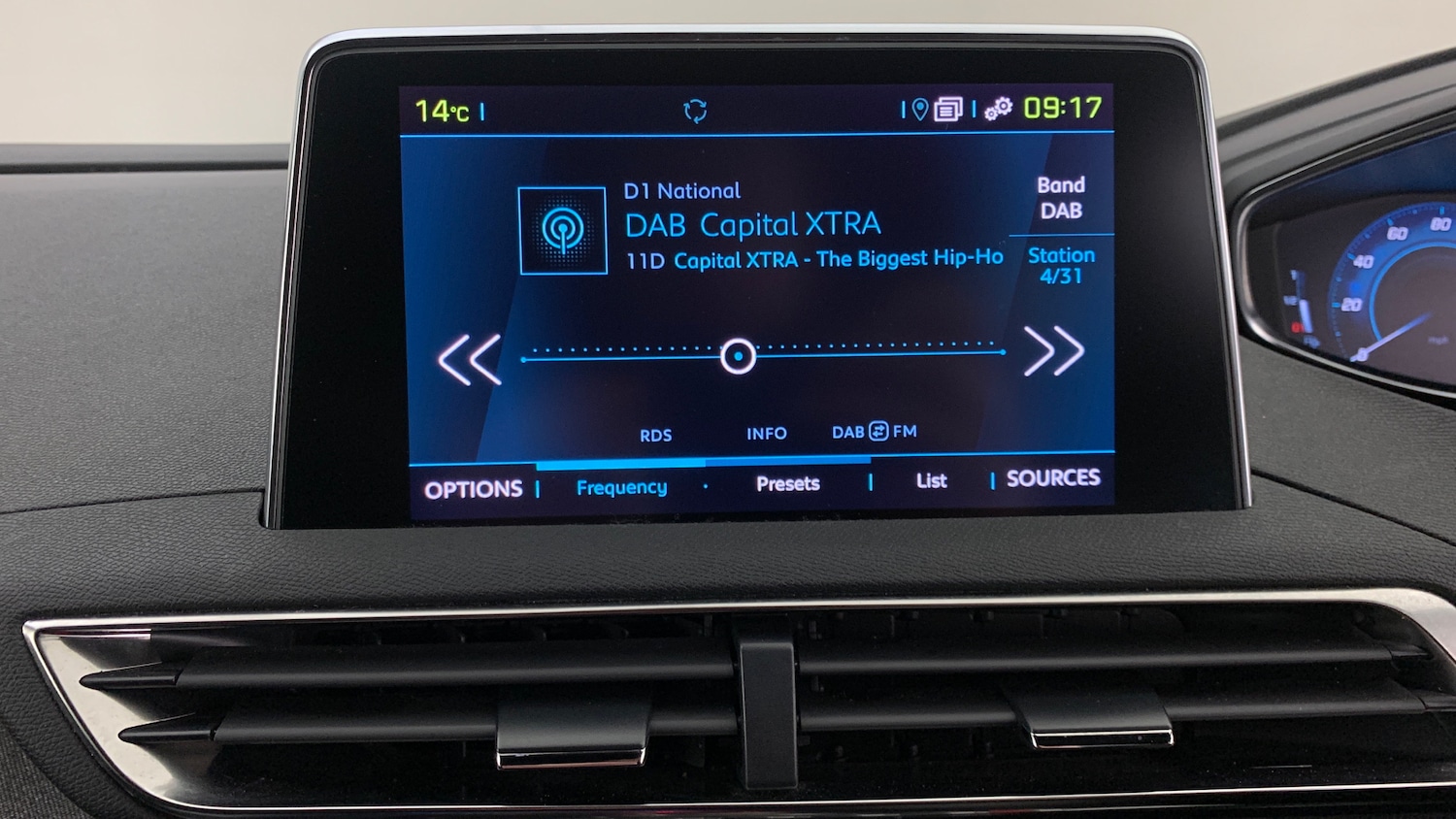 Used Peugeot 3008 2020 for sale - 76400057: Photo 24